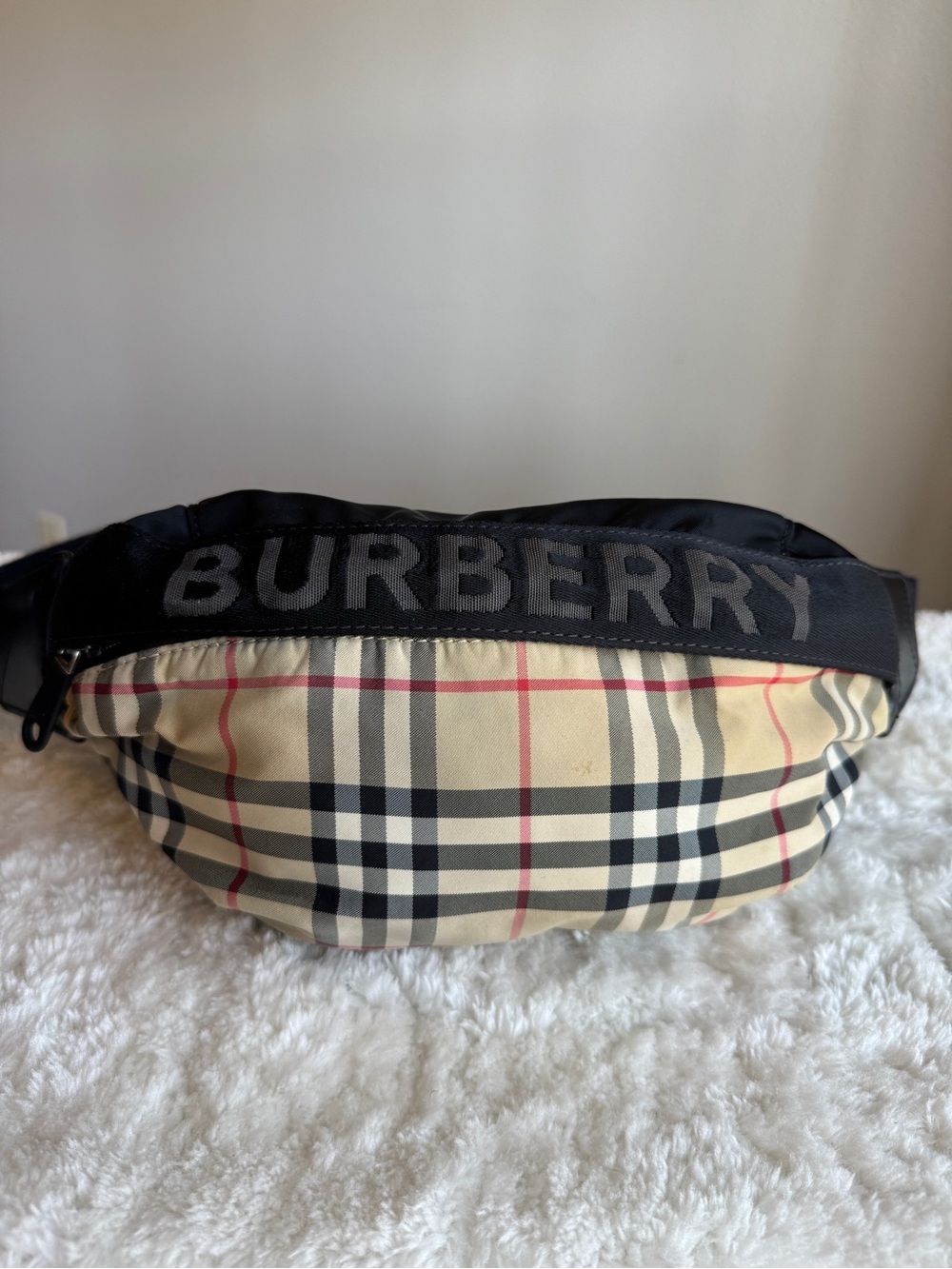 Burberry Beige Check Canvas and Black Logo Belt Bag - Picture 3 of 15